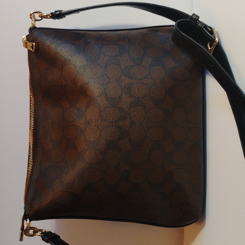 Coach Mae File Crossbody In Signature Canvas Beautiful Metal No Hangtag - Picture 4 of 12